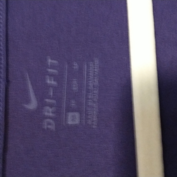 Nike women's size XS short-sleeved Dri-Fit Tee - Picture 2 of 7